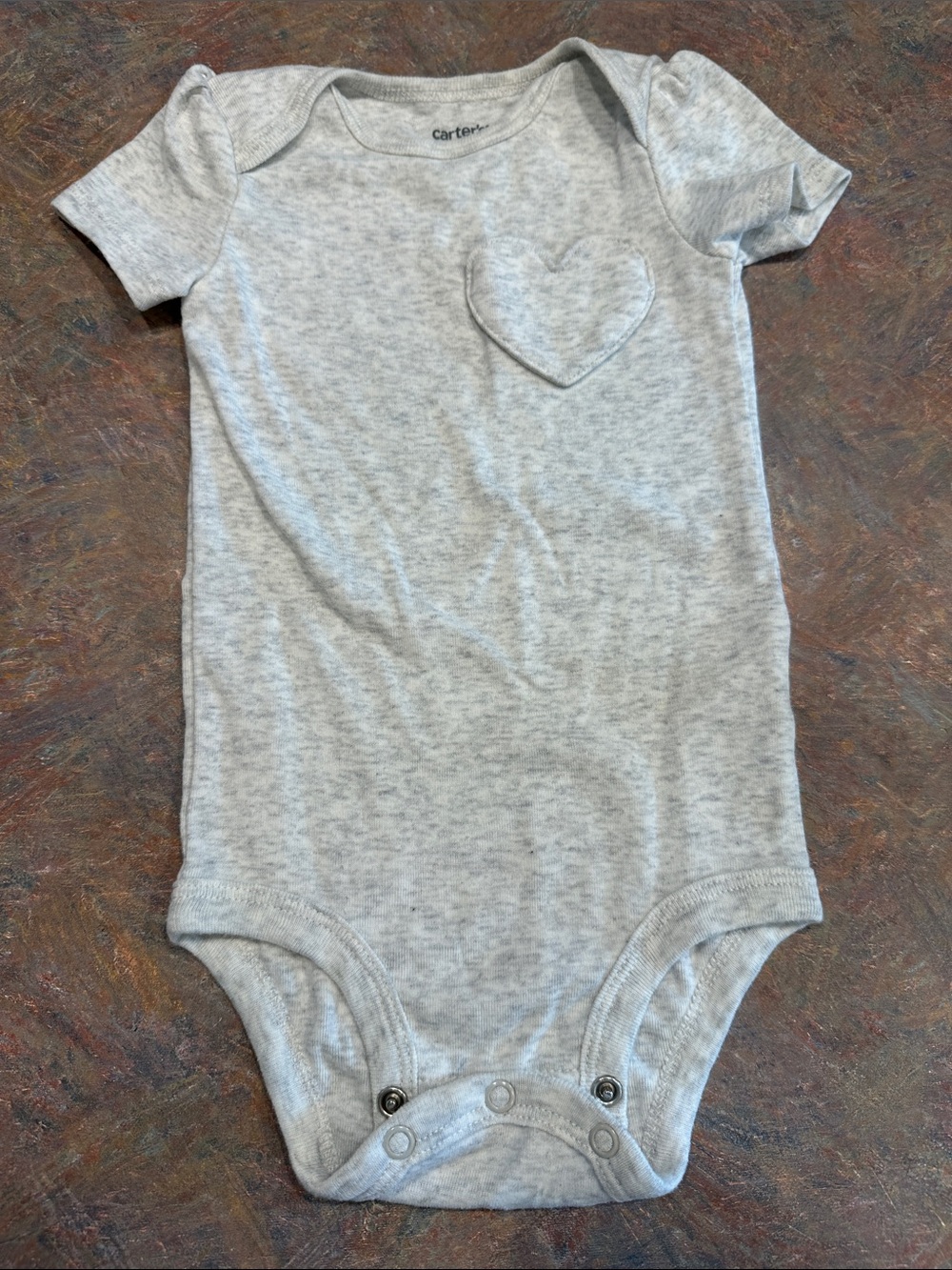 🤑EU Carter's Light Gray Onesie Bodysuit with Heart Pocket🤑